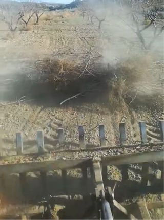 Apero agrícola para recoger ramas