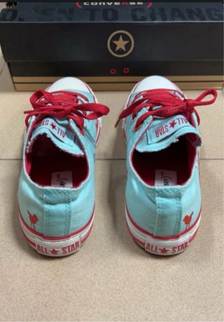 Zapatillas converse Caperucita Roja T36,5