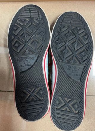 Zapatillas converse Caperucita Roja T36,5