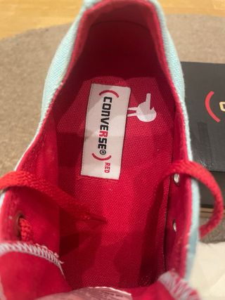 Zapatillas converse Caperucita Roja T36,5