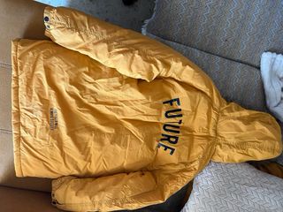 Chaqueta Zara niño capucha pelo. Talla 13/14.