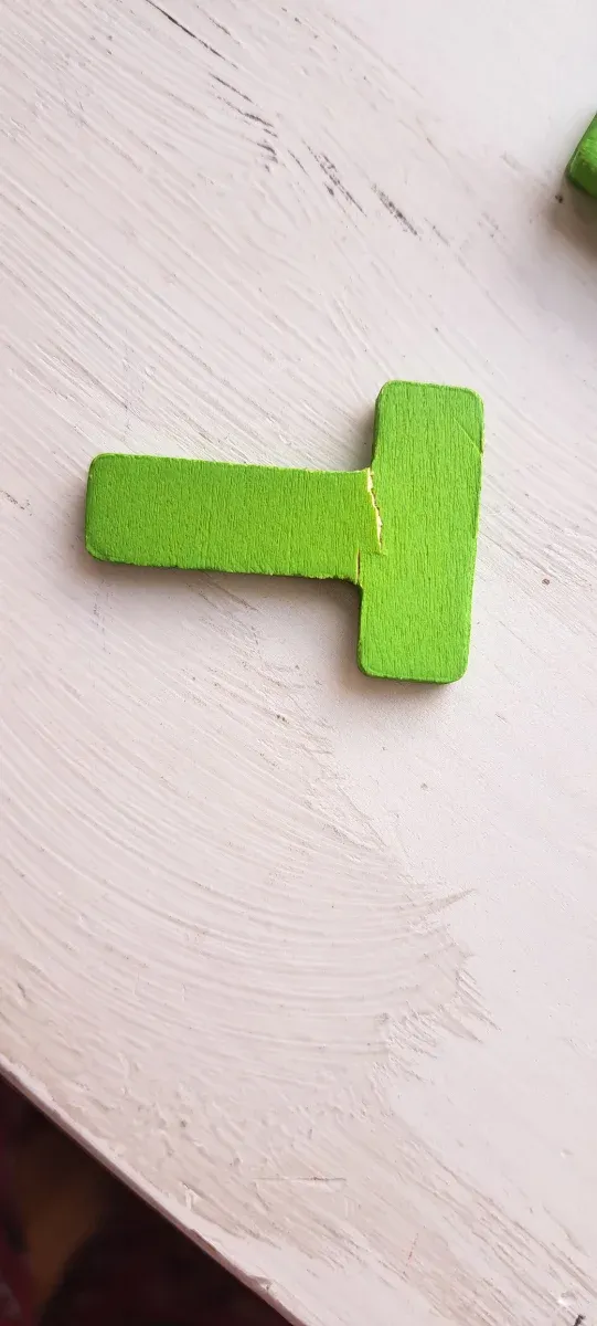 Juego de letras de madera