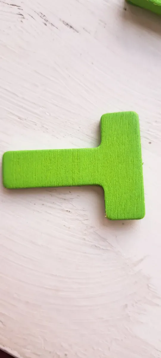 Juego de letras de madera