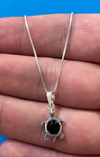 Hermoso Collar Tortuga Onix Plata De Ley 925