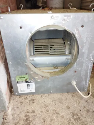 Extractor de aire Tornado Metálico