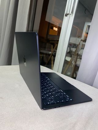 MacBook Air M3 Negro/Plateado