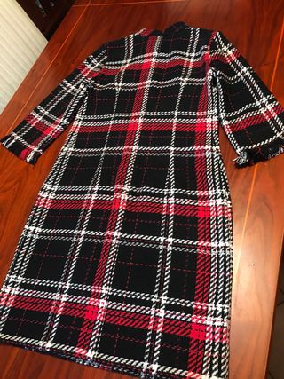 Vestido cuadros con flecos