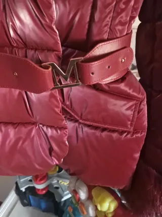 Chaqueta Marciano Talla M Roja Más bien granate
