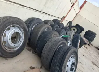 RUEDAS DE CAMIÓN COMO NUEVAS  Móvil : 635 74 22 20