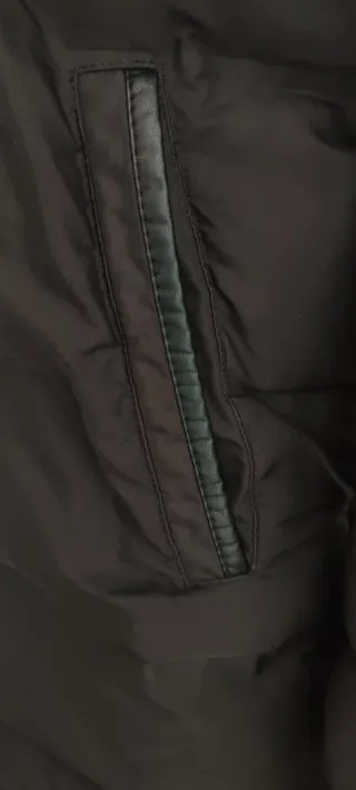 Anorak mujer con capucha Zara