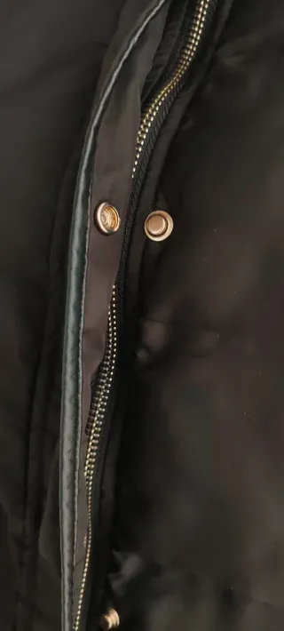 Anorak mujer con capucha Zara