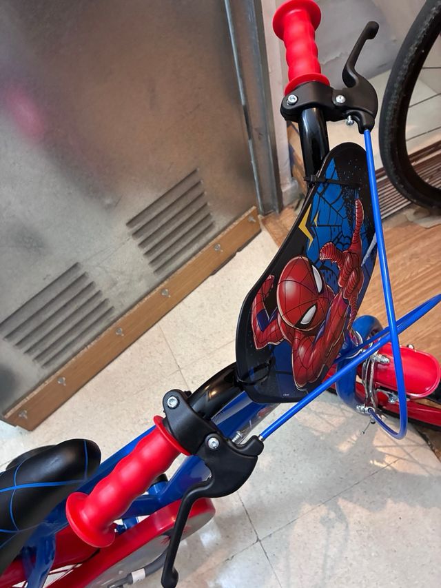Bicicleta Spiderman 16 4-6 años
