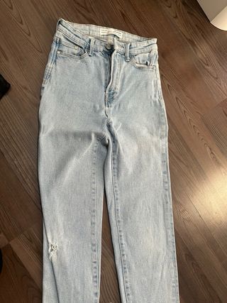 Vaqueros Stradivarius Tiro Alto Talla 34