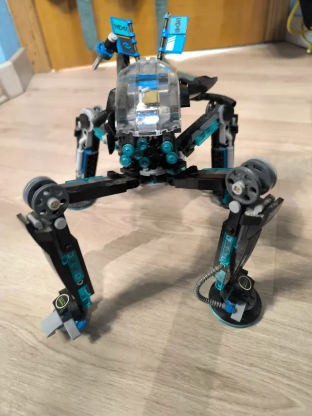 LEGO Guerrero Acuático (Water Strider)