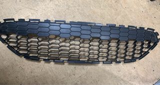 Rejilla Parachoques Ford