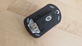 Ratón inalámbrico y receptor USB