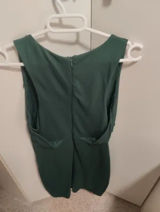 Vestido verde con volantes