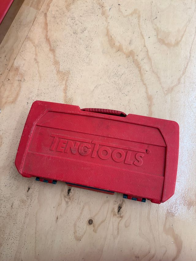Caja de herramientas Tengtools roja