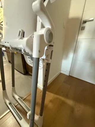 Trona de bebé con funda y bandeja