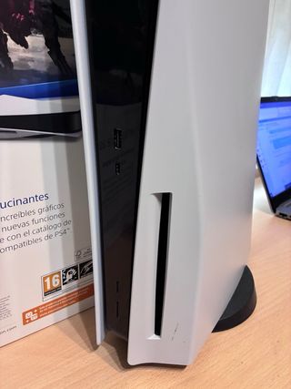 PS5 con Lector + 2 Mandos + Horizon