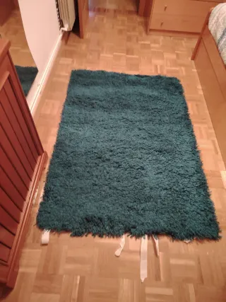 Tappeto in pelo lungo azzurro morbido