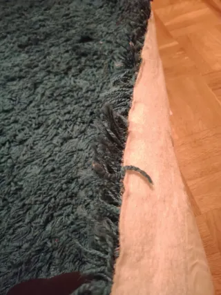 Tappeto in pelo lungo azzurro morbido