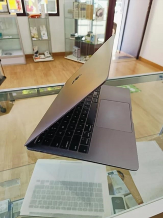 MacBook Air 13 2020 512GB 8GB RAM
