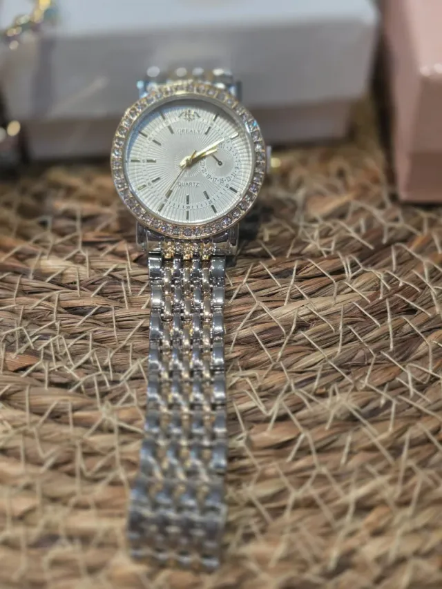 Relógio IPALY Quartz Vintage Ouro e Prata