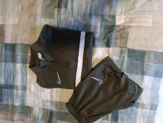 Chándal Nike verde militar/oliva hombre