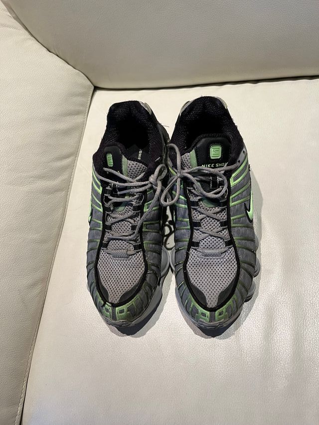 Nike Shox TL Modelo 2024 Gris/Verde