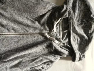 Chándal negro con cremallera