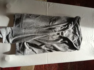 Chándal negro con cremallera