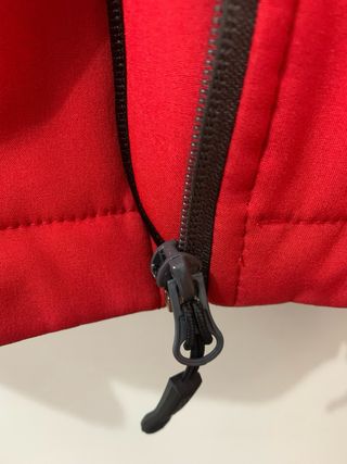 Cortavientos BREEZY Rojo y Negro