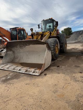Cargadora Komatsu WA470