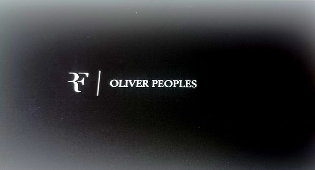 Scatole Oliver Peoples Nere e Bianche