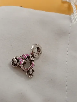 Charm Moto Rosa Pandora