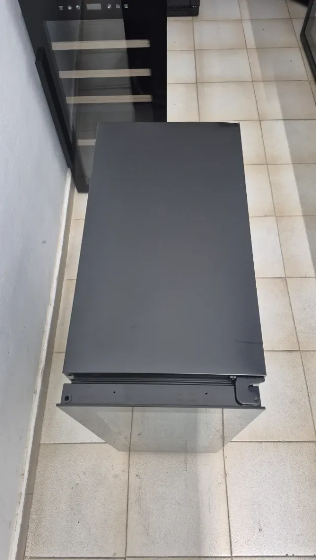 Vinoteca Avintage AVU23TB integrable