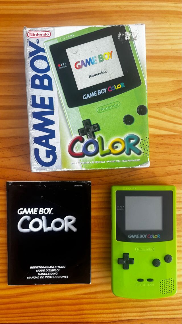 Game Boy Color com caixa e instruções