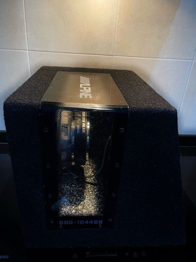 Subwoofer Alpine SBG-1044BR Negro