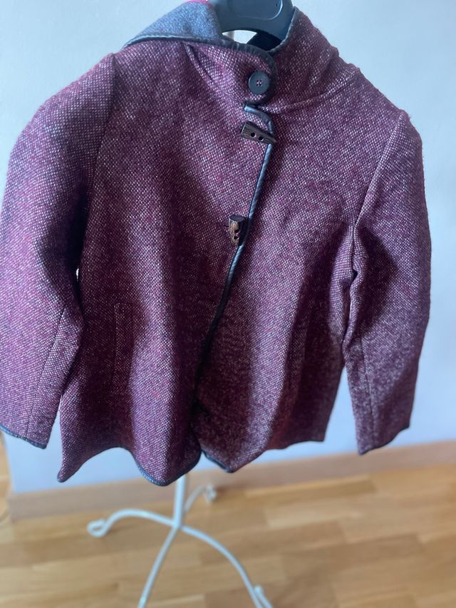 Abrigo corto niña Zara, talla 11 años