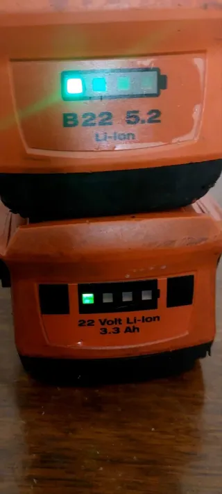 2 Batterie Hilti 3.3Ah e 5.2Ah da Riparare