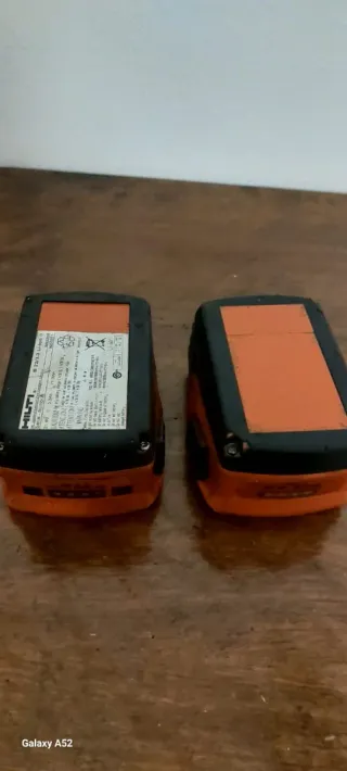 2 Batterie Hilti 3.3Ah e 5.2Ah da Riparare
