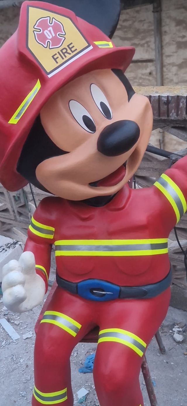 Mickey Bombero Figura Decorativa