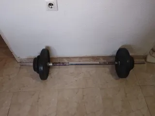 Barra de pesas con discos