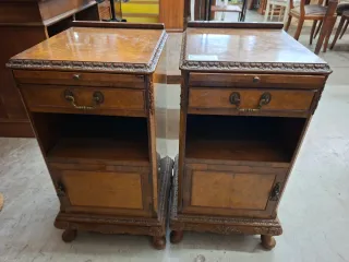 Coppia comodini in legno intarsiato