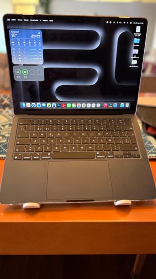 MacBook Air 13 M2 512GB 16GB RAM 67W 8GPU Negro
