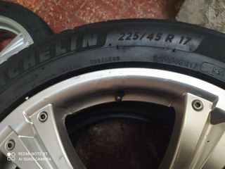 Llantas de aleación con neumáticos