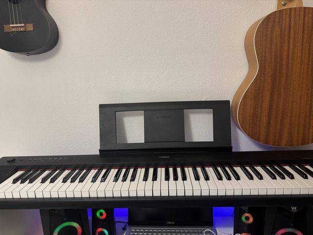 Teclado Piano Yamaha np31