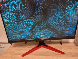 Pantalla Acer Negra y Roja