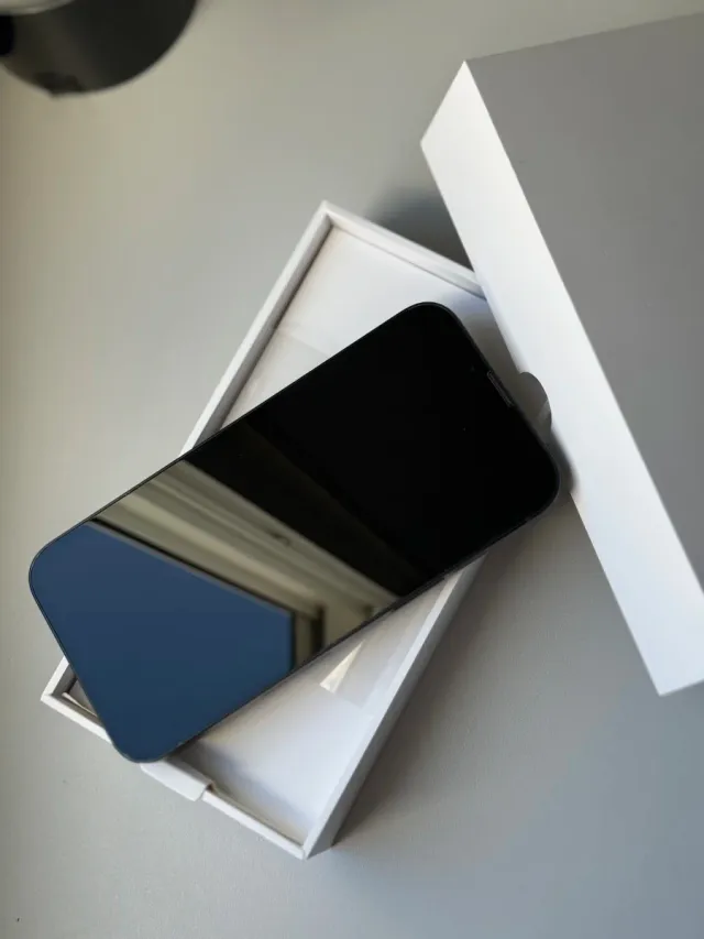 iPhone 14 128GB E-SIM